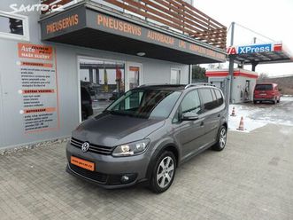 volkswagen touran cross 2.0 tdi navigace