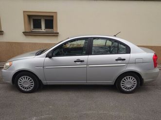 hyundai accent 1. 4l 2009 nove gume veliki servis klima servo abs