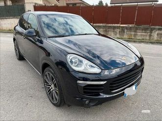porsche cayenne 3.0d/fari xeno/cerchi 21/pinze gialle/vetri priv tag. cert/port elettrico/telc.post !!