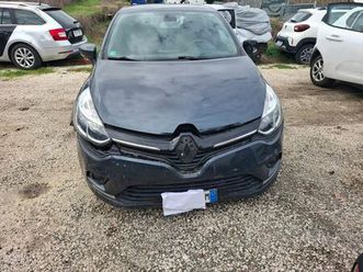 renault clio tce benzina/gpl incidentata marciante