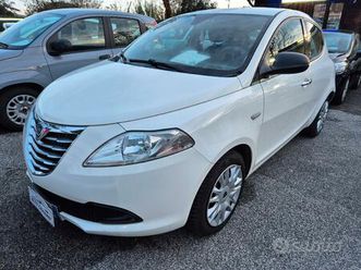 lancia ypsilon 1.2 69 cv 5 porte gold
