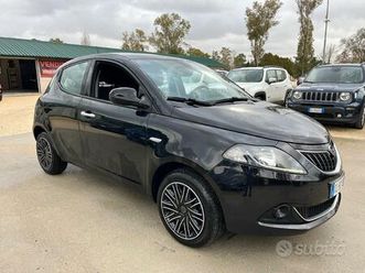 lancia ypsilon 1.0 firefly 5 porte s&s hybrid gold