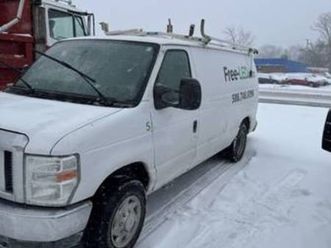 2014 ford econoline cargo van
