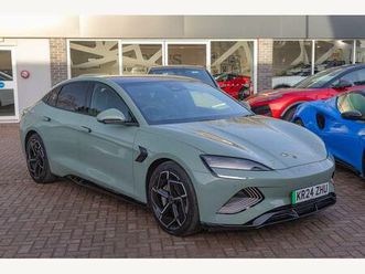 82.5kwh excellence auto awd 4dr