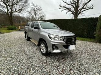 iv generation2 2.4 d-4d x-tra legende 4wd