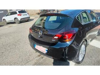 opel astra berlina 2013