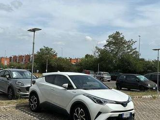 c-hr i 2016 1.8h style 2wd e-cvt my19