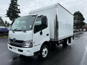 2018 hino 155 14ft box truck w/ liftgate, diesel