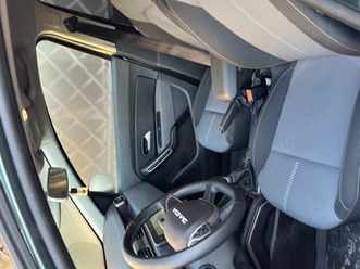 vând duster extreme