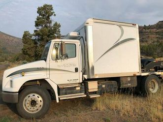 1995 freightliner fl70 for sale - refrigerated compartment, gooseneck