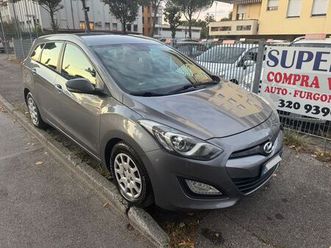 hyundai i30 wagon 1.6 crdi neopaten garanzia 12 m