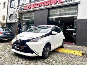toyota aygo 1.0 x-play