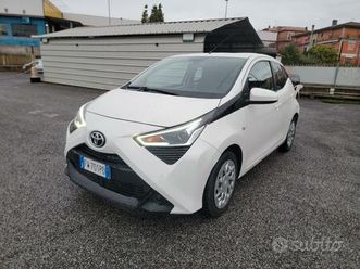 toyota aygo 1.0 vvt-i x-play mmt solo 48 mila km !
