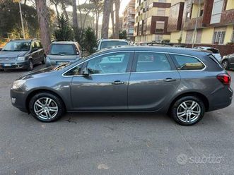 opel astra sw 2.0 cdti 165cv cosmo valuto permuta
