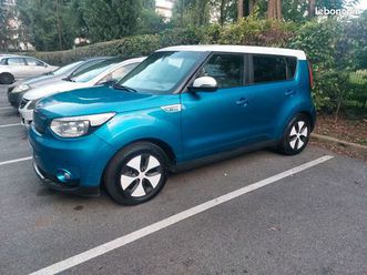vend voiture kia électrique