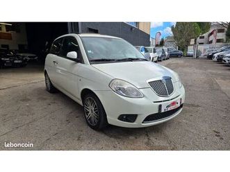 lancia ypsilon 1.3l jtd multi jet 75ch lounge , *idéale jeune conducteur*, *toit ouvrant