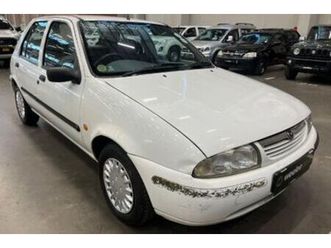 1998 mazda 121 soho 1.3 5-dr