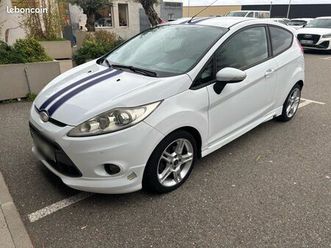 vends ford fiesta