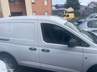 vente utilitaire caddy en très bonne état au nom d’une société