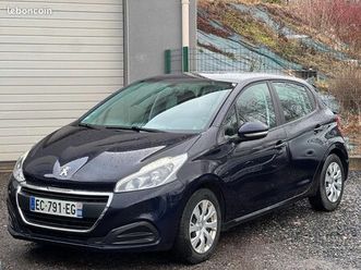 peugeot 208 phase ii 1.2 vti 82 cv / 1ère main