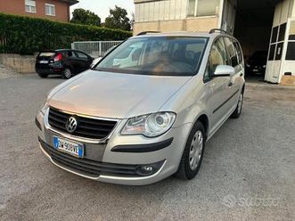 volkswagen touran 2.0 ecofuel 7 posti