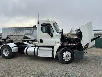 2016 freightliner cascadia 125, single axle truck