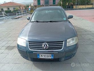 volkswagen passat 2500 euro poco trattabili