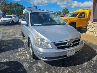 2008 hyundai entourage