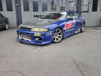 nissan skyline r33 drift