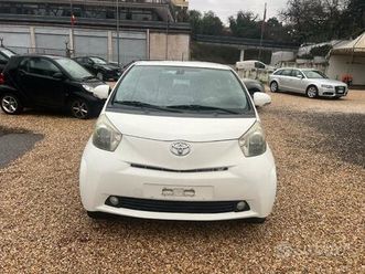toyota iq 1.0 sol