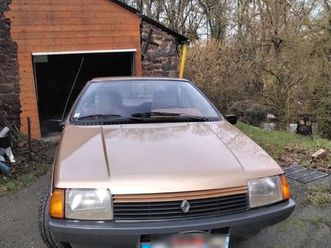 voiture renault fuego