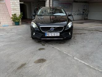 volvo v40 cross country 1,9 automatik, 2015 god.