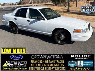 2006 ford crown victoria police interceptor / 1 owner / low miles!
