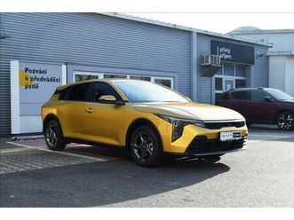 kia k4 1,0 tgdi 7dct spin hatchback - hatchback benzin