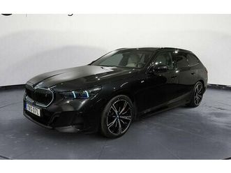 bmw i5 edrive40 touring m sport business launch ed drag b w