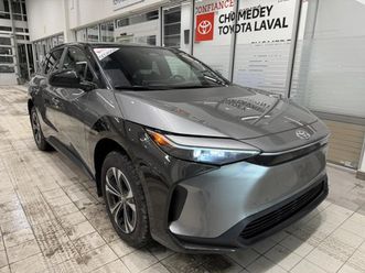 toyota bz4x xle awd* bluetooth* sunroof* подгрев*