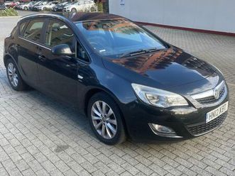 vauxhall, astra, hatchback, 2012, manual, 1686 (cc), 5 doors