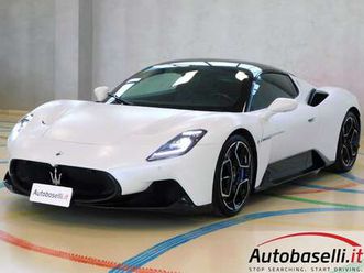 mc20 3.0v6 630cv rwd auto 'pack carbonio completo'