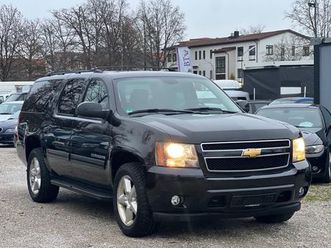 chevrolet suburban*v8*ltz*4x4*leder*7sitze*tom cruise