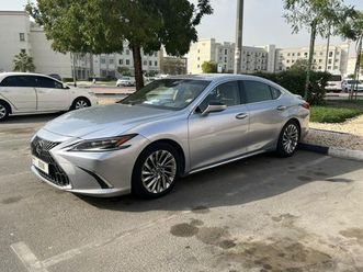 used lexus es 300 hybrid full option 2023