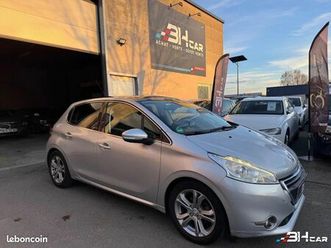 peugeot 208 1.6 vti 120ch feline - historique complet - 1ere main