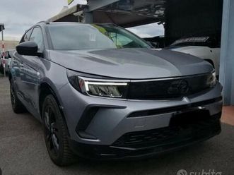 grandland 1.6 gs line