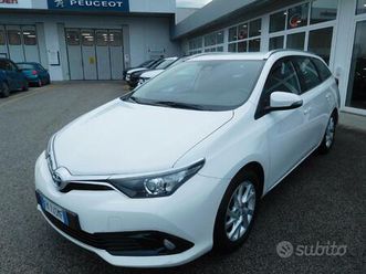 toyota auris touring sports 1.8 hybrid active