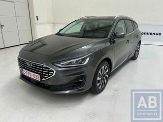 ford focus * titanium - clipper - benzine *