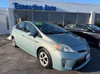 used 2014 toyota prius three