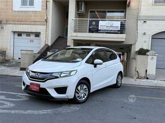 honda fit 2015 japan 1.3 auto like new call 99474597