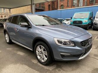 volvo v60 cc d4 geart. summum leder xenon acc blis cam