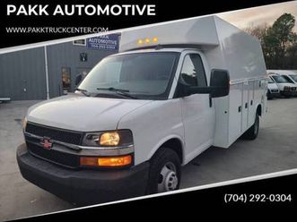 2022 chevrolet express 3500 kuv enclosed utility service box truck