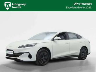 1.5 dm-i boost | navigatie | achteruitrijcamera |