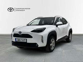 toyota yaris cross 1,5 hybrid active / takreling /v-hjul